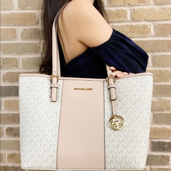 Gaby’sBags 👜💕- NWT Michael Kors Carryall Tote - Picture 3 of 6